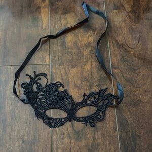 Elegant Black Lace Masquerade Mask